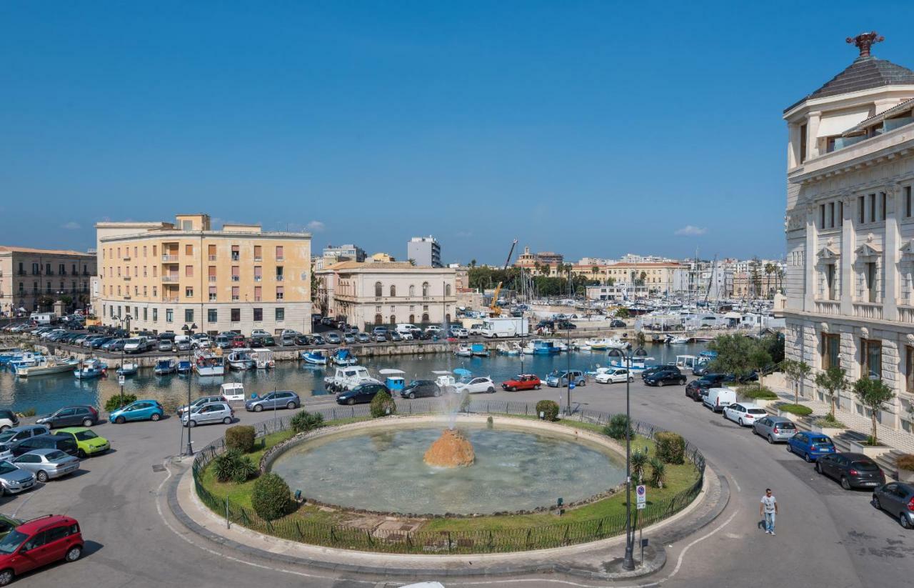 Darsena Apartments By Wonderful Italy Syracuse Bagian luar foto